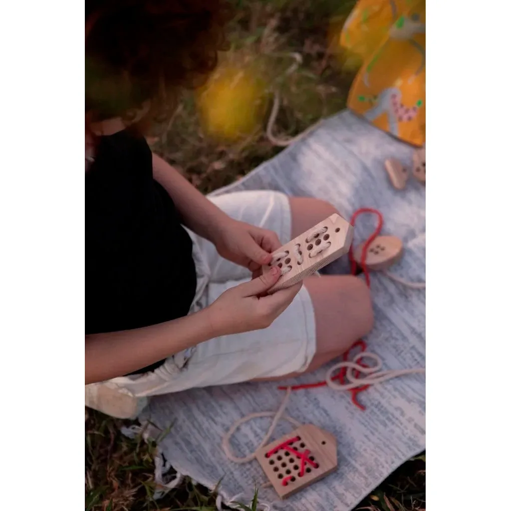 babai Lacing Toy Set Natural