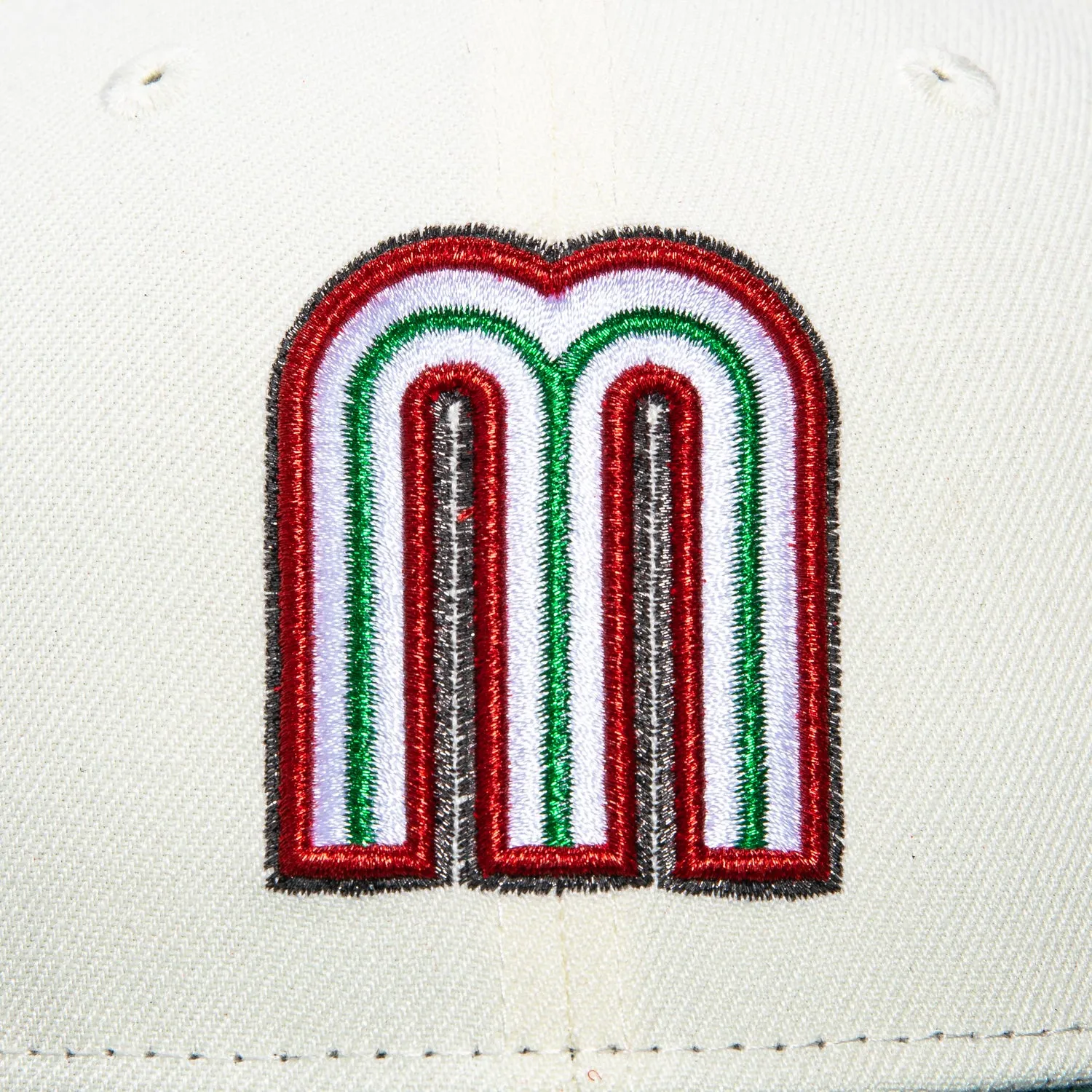 New Era 59Fifty Mexico World Baseball Classic Mexico Flag Patch Hat - White. Green