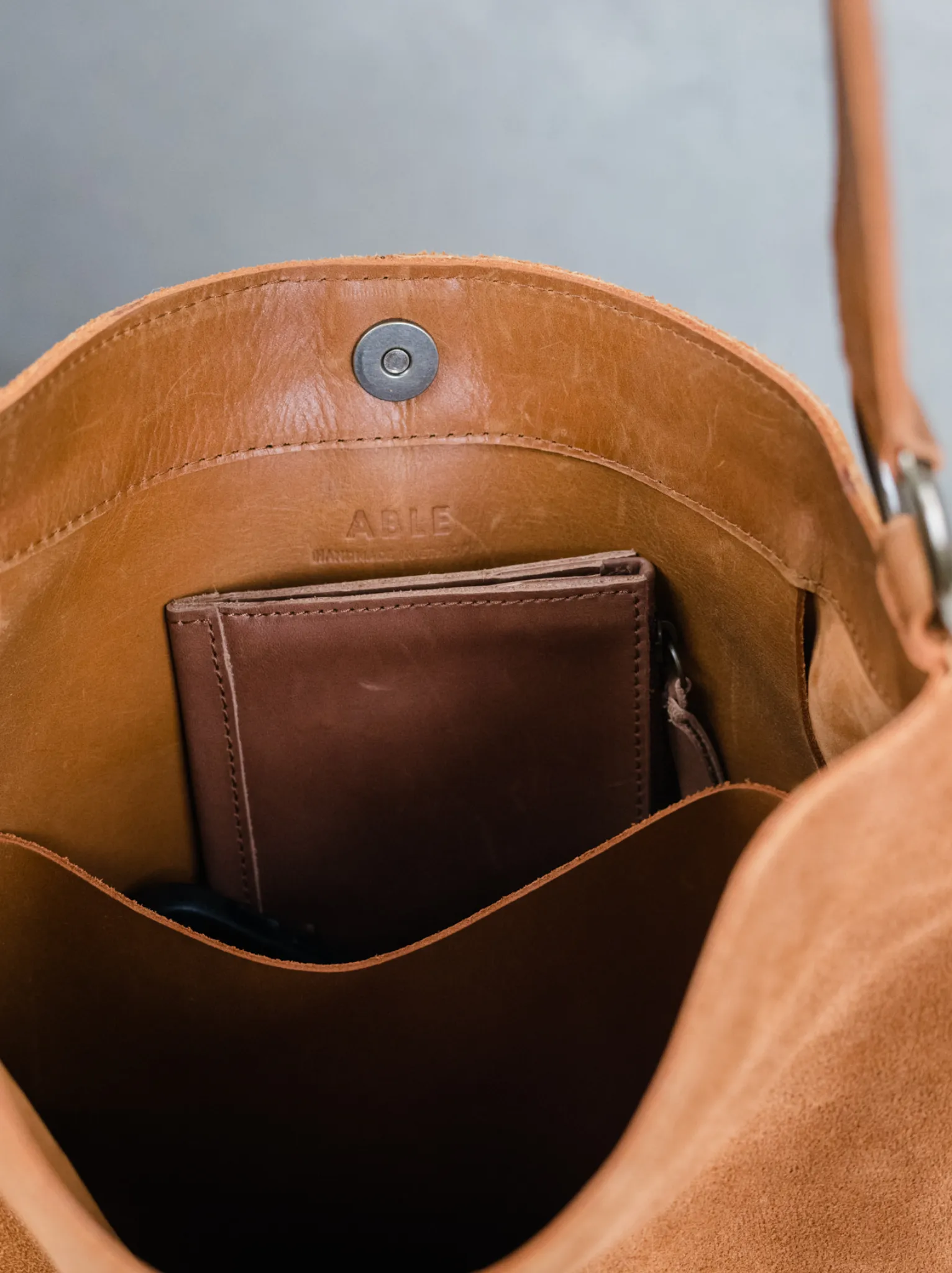 Talia Suede Tote - Auburn
