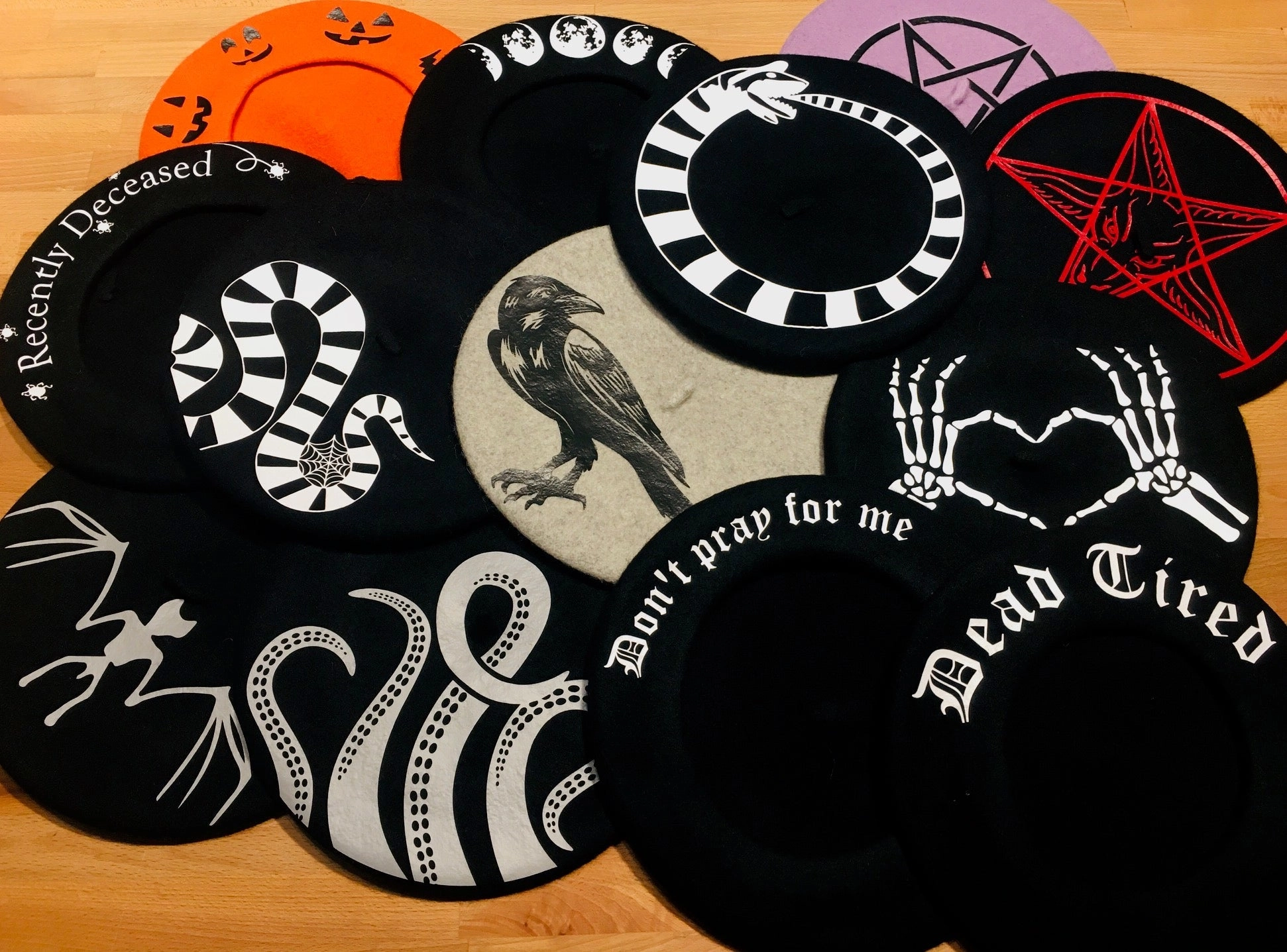 Vegan Beret - Glitter Web