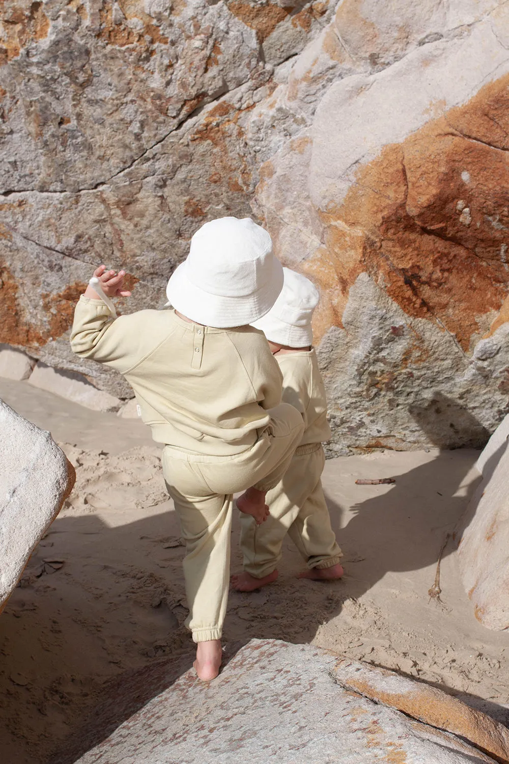 Wave Bucket - Beige Terry - Kids