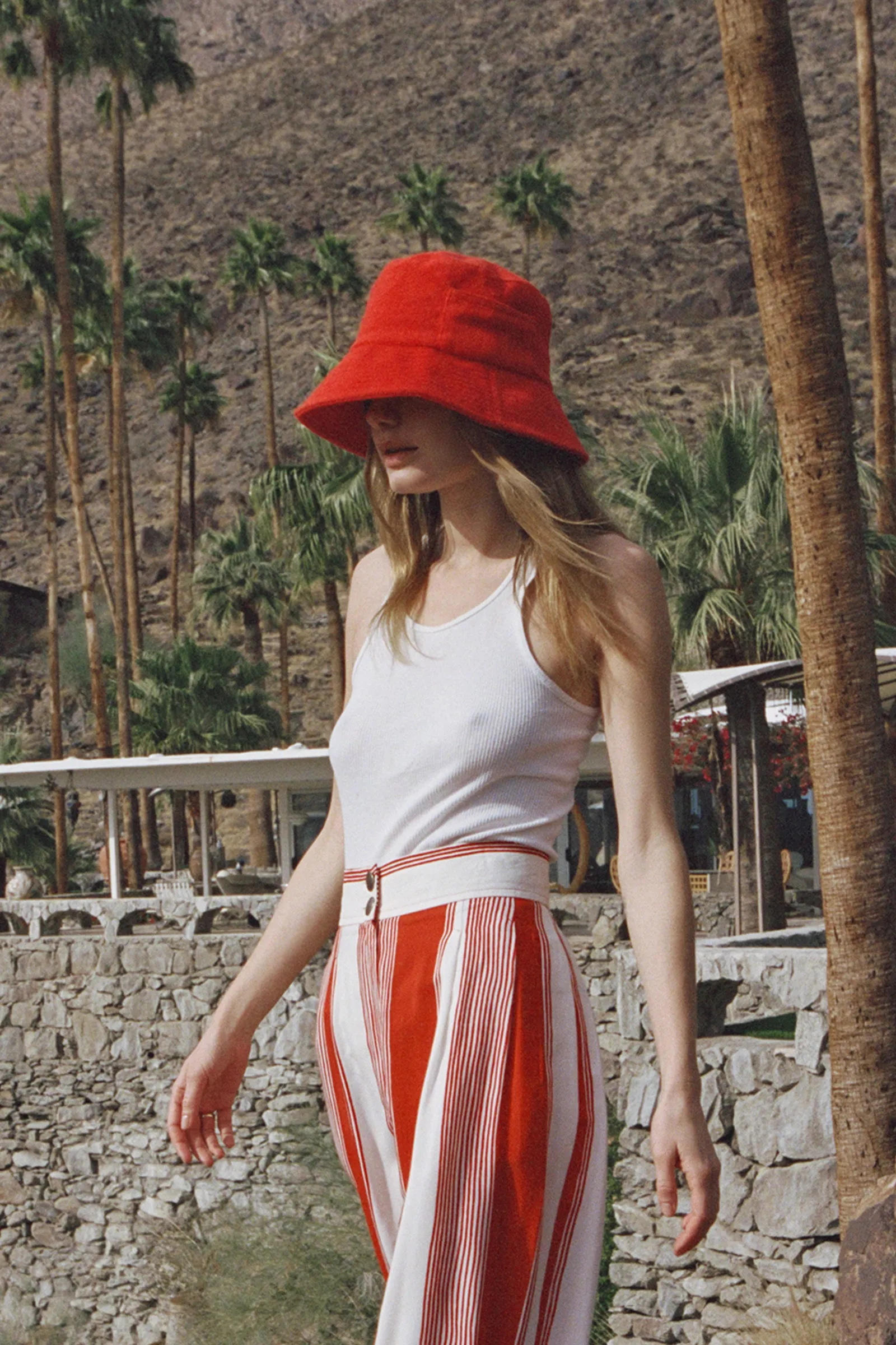 Wave Bucket - Cherry Terry